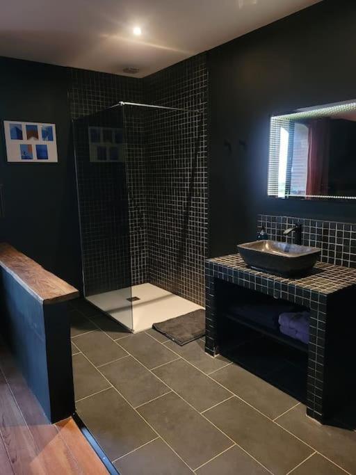 Appartement De Charme Dans Ancienne Cave A Vin เลอบูลู ภายนอก รูปภาพ
