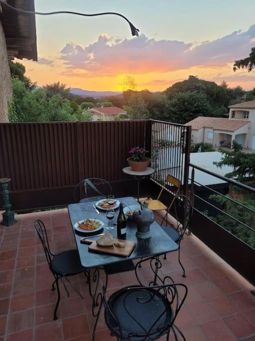 Appartement De Charme Dans Ancienne Cave A Vin เลอบูลู ภายนอก รูปภาพ